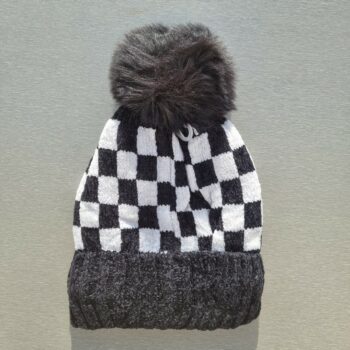 Lot de 4 Bonnets à carreaux à pompon (2,90€ l'unité) – Image 7