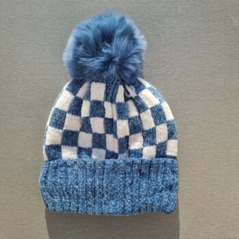 Lot de 4 Bonnets à carreaux à pompon (2,90€ l'unité) – Image 4