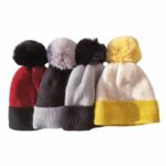Lot de 4 Bonnets bicolores à pompon (2,90€ l'unité)