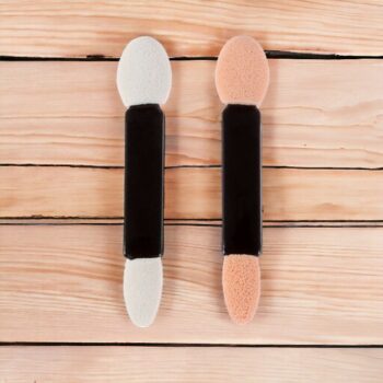 Pack de 24 Blisters de 10 (soit 0,70€ les 10) : Petits Pinceaux mousse pour yeux - 4,7cm