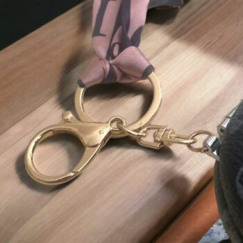 Lot de 12 (soit 2.50€ l'unité) : Bon mélange varié de porte-clé porte-monnaie – Image 4