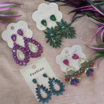 Présentoir de 10 Paires (2,90€ la paire) : Grandes Boucles d'Oreilles en strass coloré