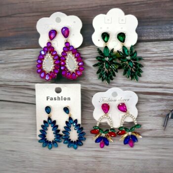 Présentoir de 20 Paires (2,50€ la paire) : Grandes Boucles d'Oreilles en strass coloré