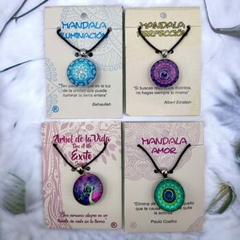 Lot de 10 (1,90€ pièce) : Mélange de Colliers Esotériques Mandala, Bonheur, Amour, Chance etc...