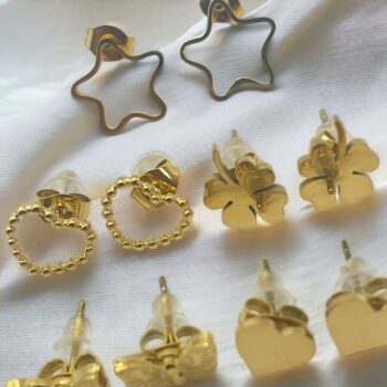 Lot mélangé de 30 (1,50€ la paire) : Paire de Petites Boucles d'Oreilles dorées en Acier Inoxydable – Image 2