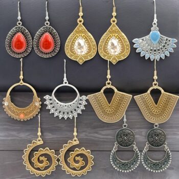Destockage de 100 💎(0,75€ la paire) : Boucles d'Oreilles dorées et argentées- Environ 30 designs différents dans le lot