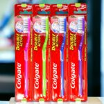Lot de 24 (Soit 0,90€ pièce) : Brosse à dents double action - Colgate