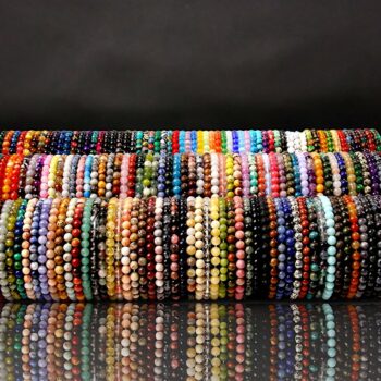 Ensemble de 30 (1,30€ unité) Bracelets en Pierre 7 Chakras - Mélange de Couleurs et Modèles Variés – Image 4