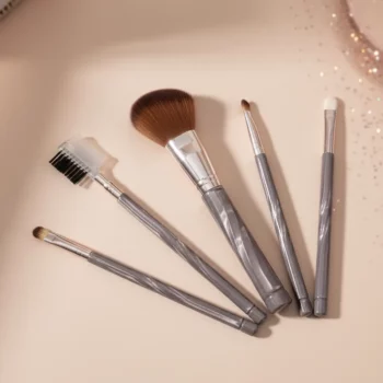 🎨Lot de 6 (soit 2,80€ le set) : Kit Pinceaux Maquillage (5 Pièces) – Le Luxe à Portée de Main ! ✨