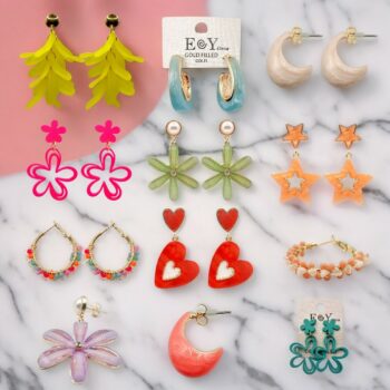 Lot de 50 Paires (soit 1,60€ la Paire) : Boucles D'oreilles Collection Été 2024 - Couleurs et Modèles Mélangés