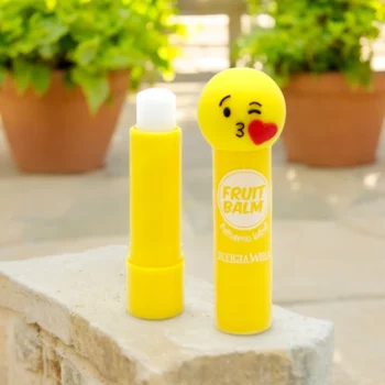 Présentoir de 24 (0,87€ pièce) : Baumes à Lèvres Fruités – Packaging en Forme de Smiley – Image 2