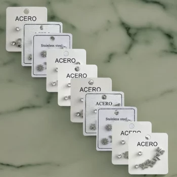 Mélange Variéé de 20 Présentoirs De 3 Boucles D'oreilles (Soit 1,50€ Les 3) : Argentée En Acier Inoxydable
