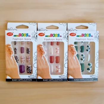 Lot de 12 paquets (Soit 0,95€ le paquet) de 12 Faux-Ongles carrés longs Auto-adhésifs