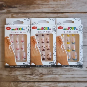 Lot de 12 paquets (Soit 0,95€ le paquet) de 12 Faux-Ongles carrés longs Auto-adhésifs