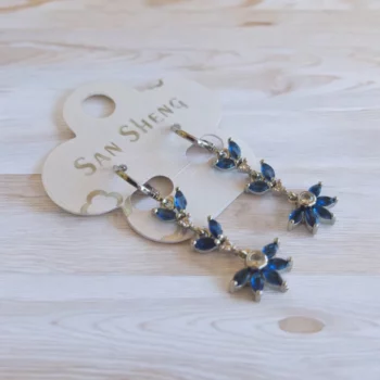 Lot de 10 paires (soit 1,60€ la paire) : Boucle d'oreille pendante Dorée & Argentée Différentes Tailles et Modèles – Image 2