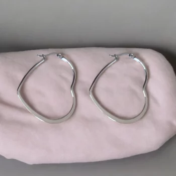 Lot de 30 paires (soit 0,75€ la paire) : Boucle d'oreille Argentée Différentes Tailles et Modèles – Image 4