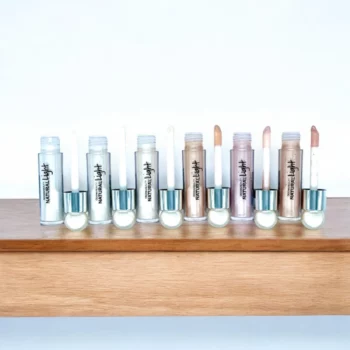 Présentoir de 24 (1,31€ pièce) : Enlumineur Liquide "3 en 1" NATURAL LIGHT- D'Donna – Image 2