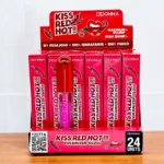 Présentoir de 24 (soit 1,18€ l'unité) Brillant à Lèvres KISS RED HOT!! - D'Donna