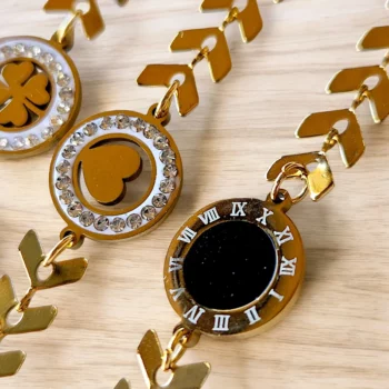 Lot de 5 (2,20€ unité) : Bracelet Doré Avec Bijou Cercle à Motif – Acier Inoxydable – Image 2