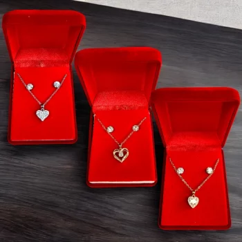 Lot de 3 Coffrets (3€ unité) : Collier et Boucles d'oreilles - Collection COEUR STRASS