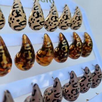 Présentoir de 12 paires (soit 0,99€ la paire) : Boucles d'oreilles En Acier Inoxydable GOUTTE LEOPARD NUANCE MARRON – Image 2