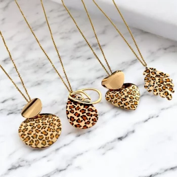Lot de 12 (1,95€ pièce) : Mélange De Colliers à Chaîne Fine avec Pendentif – Motif Léopard