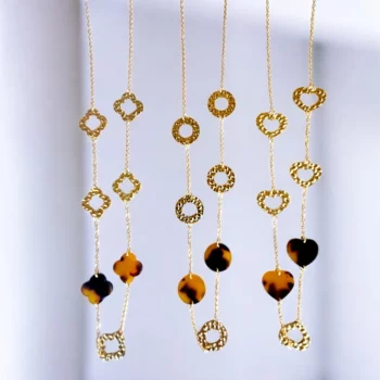 Lot de 10 (2,25€ pièce) : Mélange De Colliers Dorés en Acier Inoxydable avec Motifs Léopard – Image 4