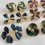 Lot de 3 paires (2,21€ la paire) : Paires de Boucles d’Oreilles Dorées & Colorées Florales