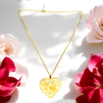 Collier à Pendentif Gros Coeur Motif Ajouré Doré - Acier Inoxydable – Image 2