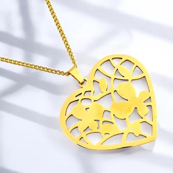 Collier à Pendentif Gros Coeur Motif Ajouré Doré - Acier Inoxydable – Image 3