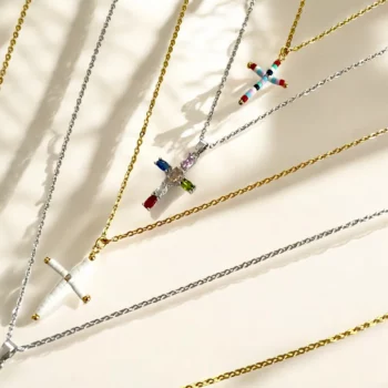 Lot de 5 (2,55€ Pièce) : Collier Orné d’un Pendentif en Croix - Acier Inoxydable – Image 2