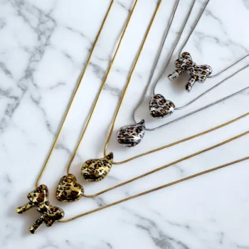 Lot de 12 (1,35€ Pièce) : Colliers Léopard Doré et argenté – Style Sauvage et Élégant