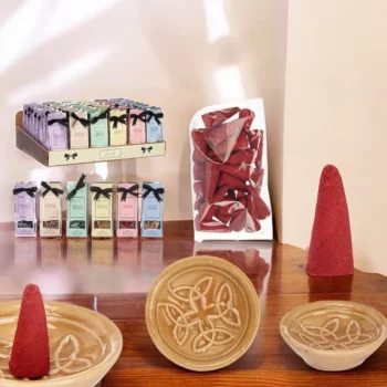 Présentoir de 48 (0,75€ Pièce) : Sachets de 30 Cônes d’Encens avec Support – Parfums Assortis – Image 2