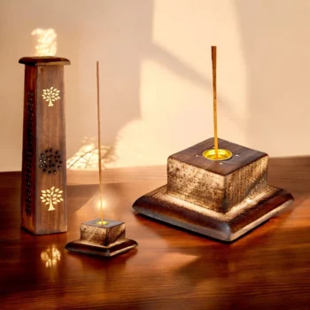 Lot de 12 (3,80€ Pièce) : Support d’Encens en Bois "Tree of Life" – Finition Dorée + Encens – 6 Parfums Assortis