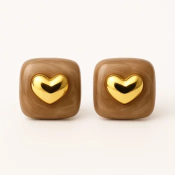 Présentoir de 12 paires (soit 0,90€ la paire) : Paires de Boucles d’Oreilles Nacrées Cœur Doré – Modèle Acier – Image 3