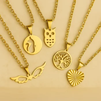 Lot de 50 (1,35€ Pièce) : Collier + Pendentif Doré avec Pendentif – Mélange de plus de 20 Modèles – Image 9