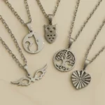 Lot de 10 Mélanges (1,50€ Pièce) : Collier Argenté avec Pendentif – Acier Inoxydable