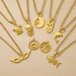 Lot de 100 (1,25€ Pièce) : Collier + Pendentif Doré avec Pendentif – Mélange de plus de 20 Modèles