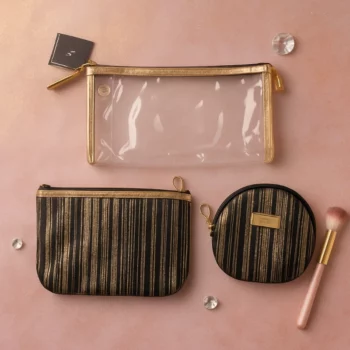 Lot de 6 Kits (3,50€ le kit) : Pochette Maquillage 3 Pièces – Design Rayé Chic & Transparent Doré