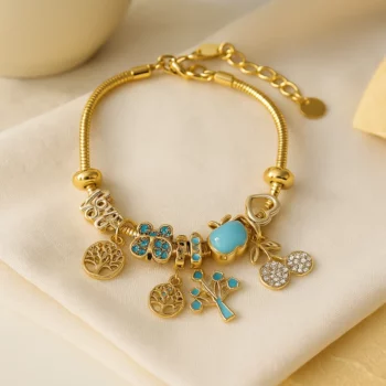 Lot de 6 (2,30€ Pièce) : Bracelet Doré avec Plusieurs Charms Colorés & Dorés – Acier Inoxydable – Image 4