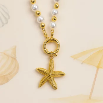 Lot de 12 (1,80€ Pièce) : Bracelet Doré avec Gros Pendentif Estival – Perles Blanches & Dorées – Acier Inoxydable – Image 2