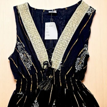 Robe longue Noire Sans manches Motif Paisley Blanc & Doré MADE IN INDIA – Image 2