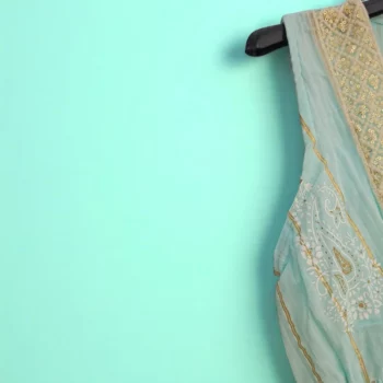 Robe longue Turquoise Sans manches Motif Paisley Blanc & Doré MADE IN INDIA – Image 2