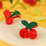 Carton de 12 (soit 1,25€ La Pince) : Pinces à Cheveux Motifs Cerises - 7cm