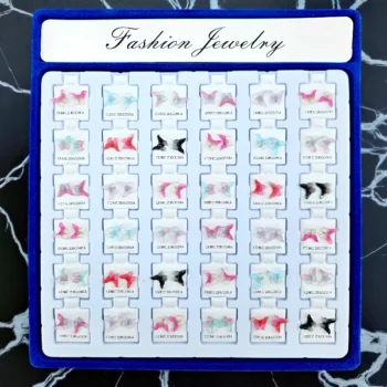 Présentoir de 36 (0,30€ Pièce) : Paires de Boucles d'Oreilles Papillon Coloré – CUBIC ZIRCONIA – Image 3
