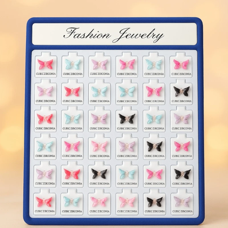 grossiste en lot de 36 boucles d'oreilles papillons pas cher Présentoir de 36 (0,30€ Pièce) : Paires de Boucles d'Oreilles Papillon Coloré – CUBIC ZIRCONIA – Image 1