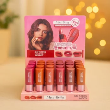 Présentoir de 24 (soit 0,65€ unité) : Rouge à Lèvres Naturel 24H – Miss Betty