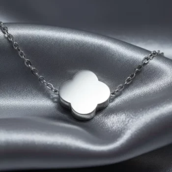 Collier Avec Pendentif Trèfle - Argenté