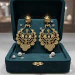 Lot de 3 (2,50€ la Paire) : Boucles d’Oreilles Dorées pendantes Motif ajouré 6cm