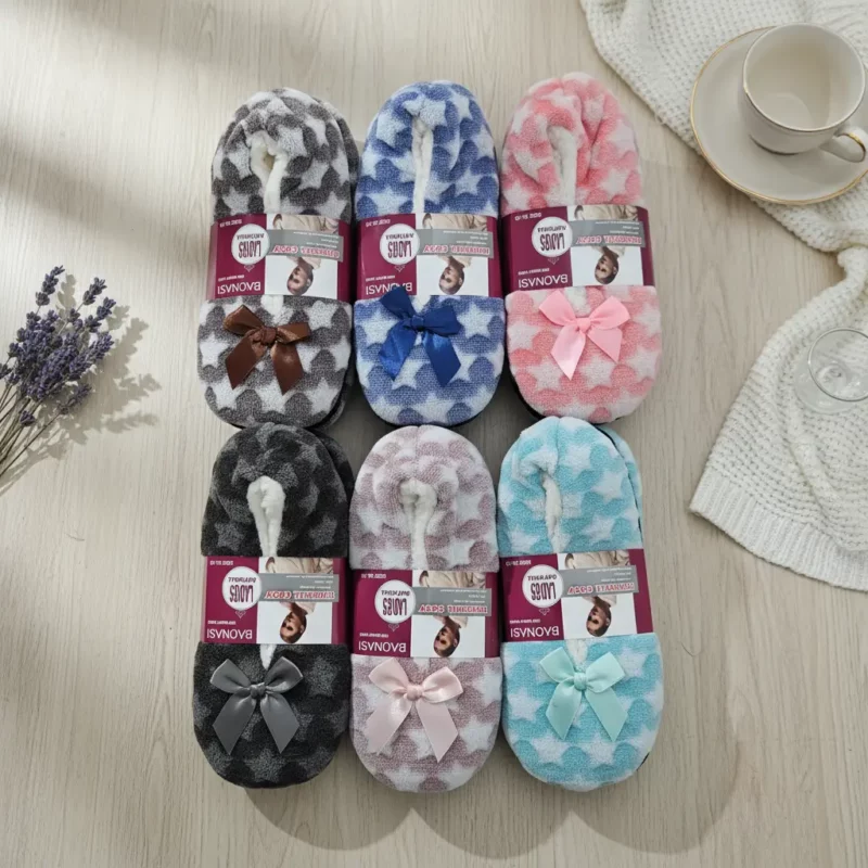 Lot de 12 Paires (2,50€ La Paire) : Pantoufles Femme – Motif Étoiles avec Nœud Satin